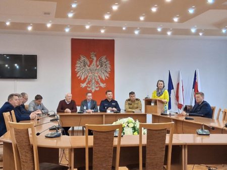 Debata o odporności obywatelskiej w sytuacjach kryzysowych w Górze – wspólne działanie dla bezpieczeństwa