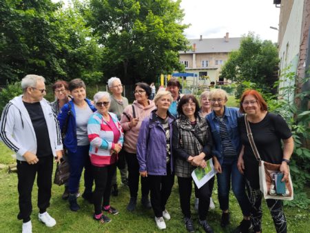 Spacer badawczy w Janowicach Wielkich – wspólna analiza dostępności przestrzeni