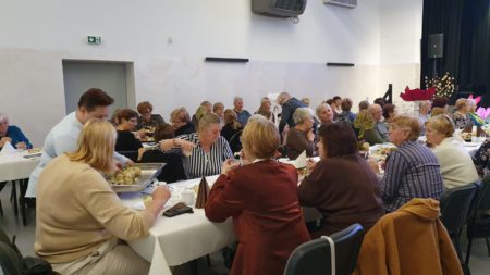 Debata o bezpiecznej przestrzeni dla osób starszych w Niechlowie